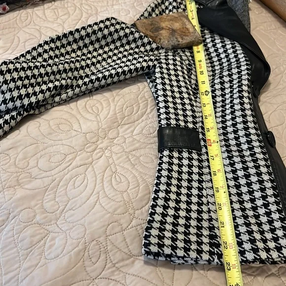 Classiques Entier Wool Leather Houndstooth Knit Blazer Fitted Cardigan Sweater